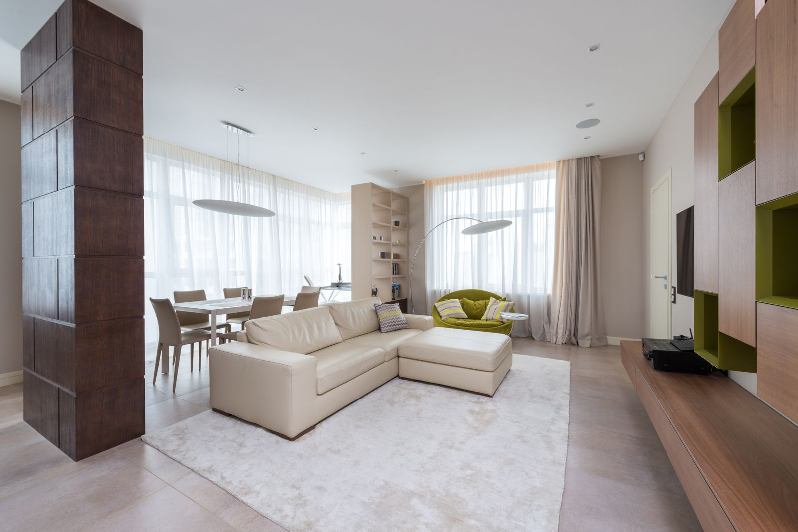 Bright Two-Bedroom on Mashtots Avenue